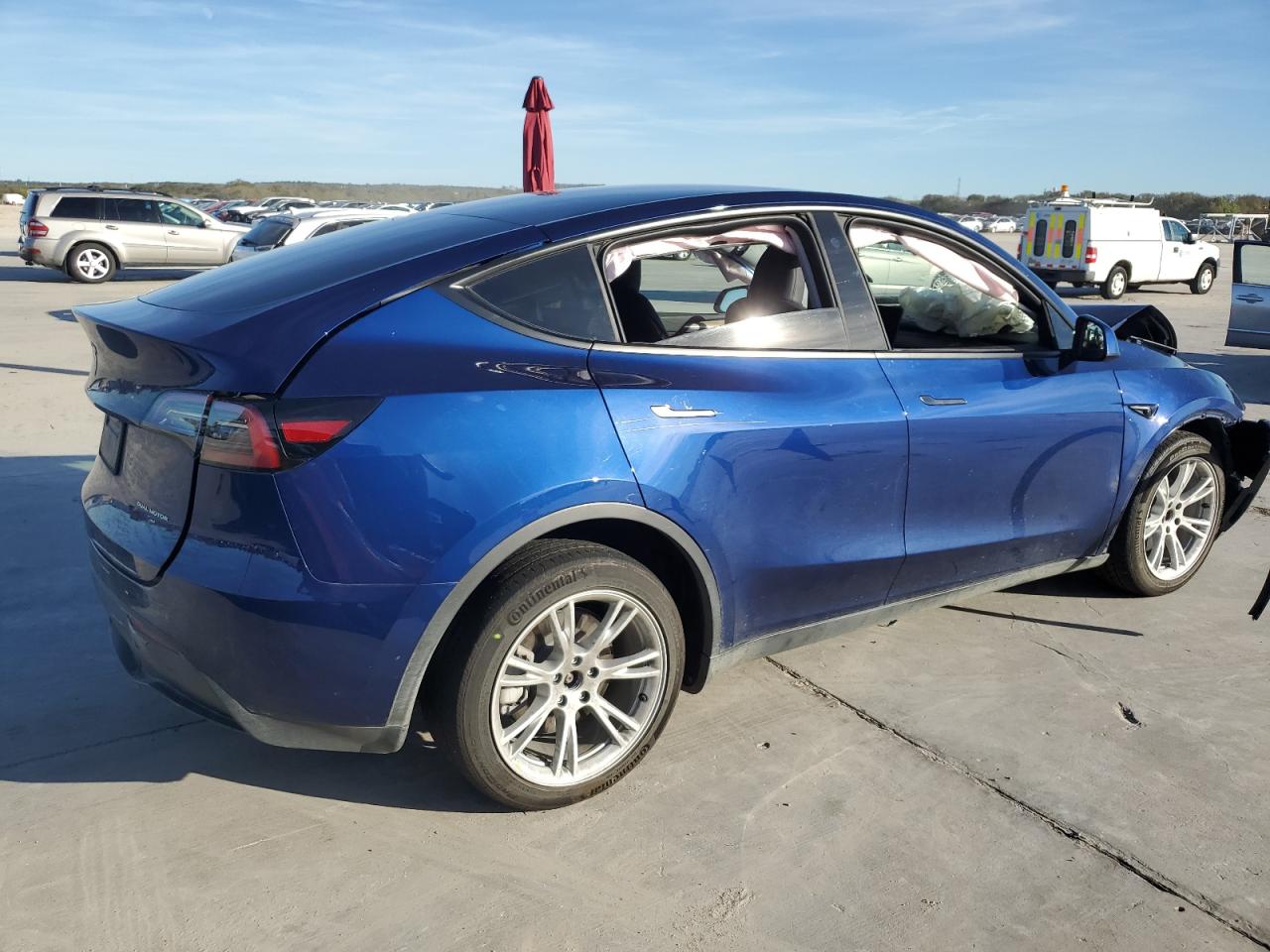 2023 TESLA MODEL Y  VIN:7SAYGDEE2PA029912