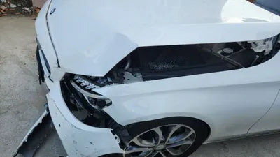 2015 Mercedes-Benz C 200 VIN: