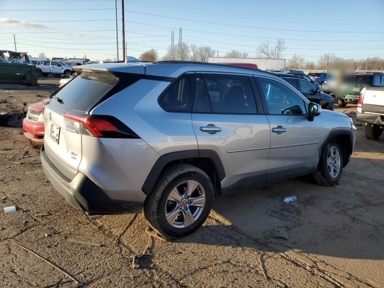 2022 TOYOTA RAV4 XLE VIN:2T3P1RFV4NC284496