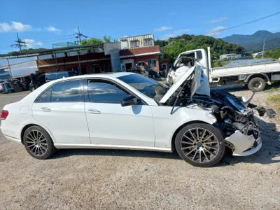 2015 Mercedes-Benz E 220 VIN: