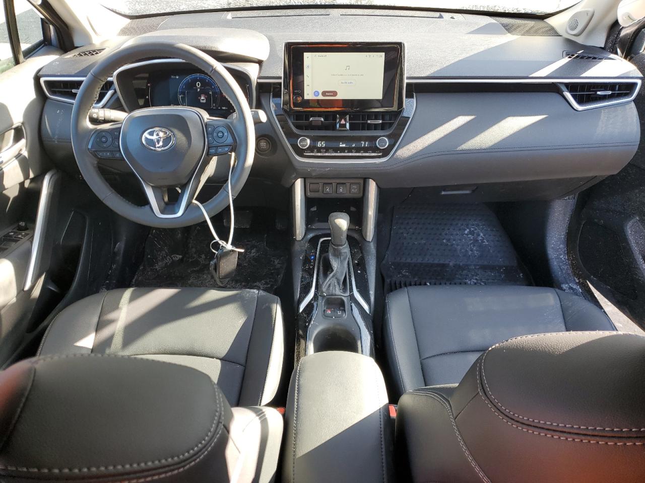 2024 TOYOTA COROLLA CROSS XLE VIN:7MUDAABG5RV088235