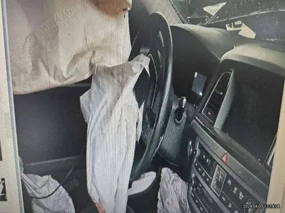 2017 Genesis G80 KMHGM41DBHU193281 VIN:KMHGM41DBHU193281