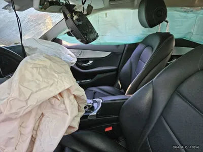 2016 Mercedes-Benz C 200 919KMWDDWF4CB7GF2 VIN:919KMWDDWF4CB7GF2