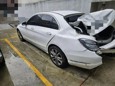 2015 Mercedes-Benz C 200 VIN: