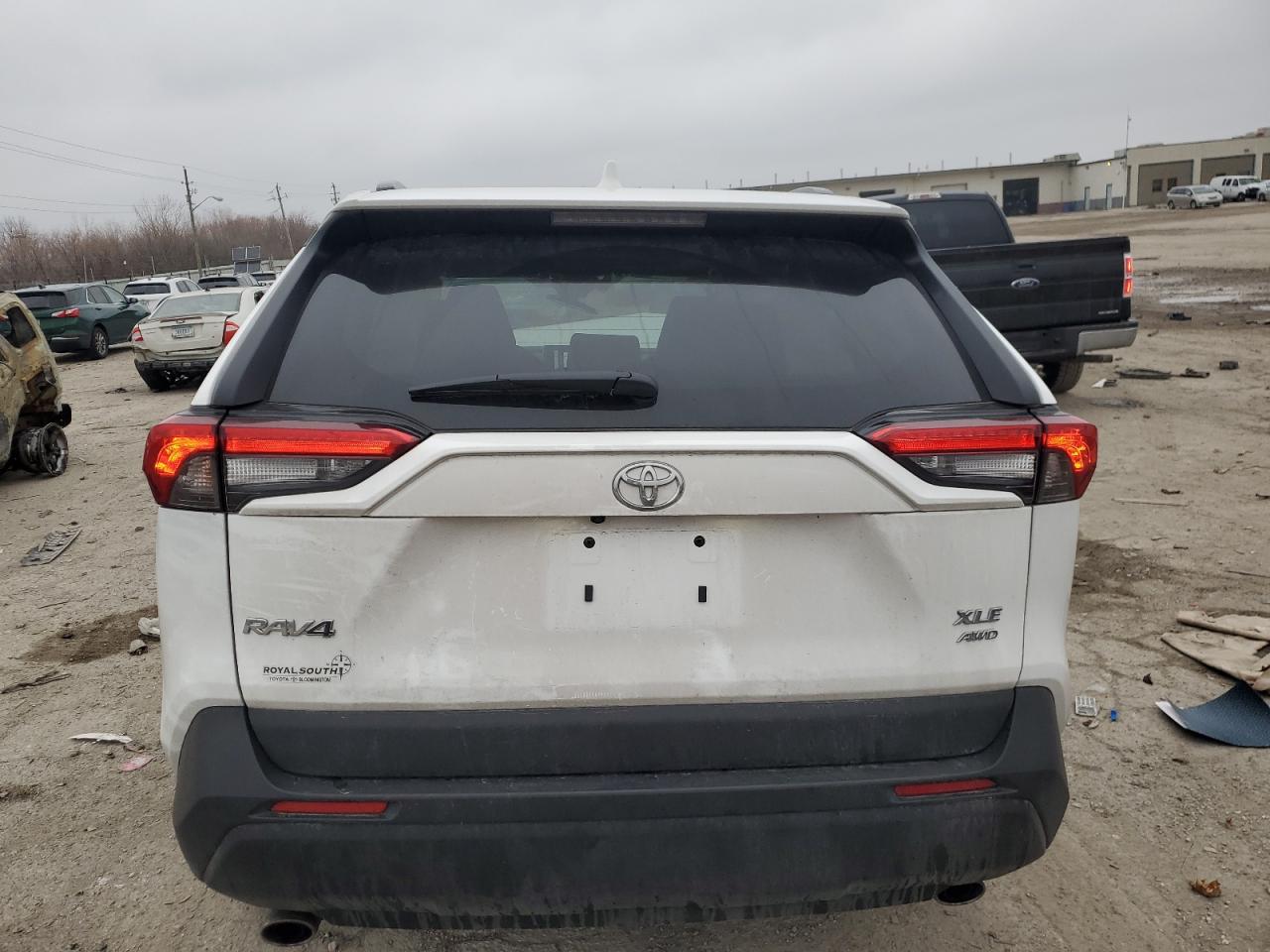 2023 TOYOTA RAV4 XLE VIN:2T3P1RFVXPW377847