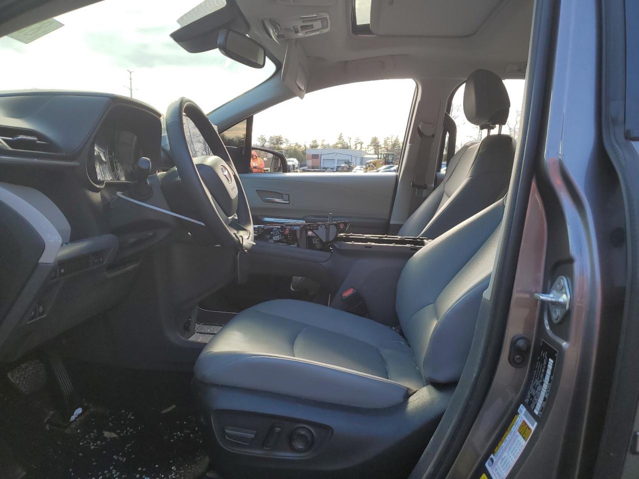 2023 TOYOTA SIENNA XLE VIN:5TDYRKEC1PS141030