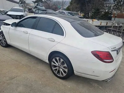 2019 Mercedes-Benz E 300 WDDZF4KB0KA619292 VIN:WDDZF4KB0KA619292