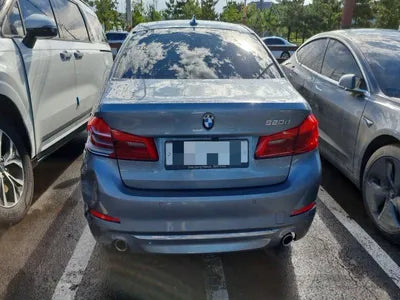 2019 BMW 520 VIN: