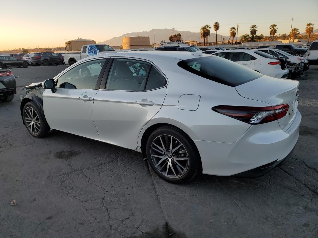 2022 TOYOTA CAMRY XLE VIN:4T1F11BK2NU063270