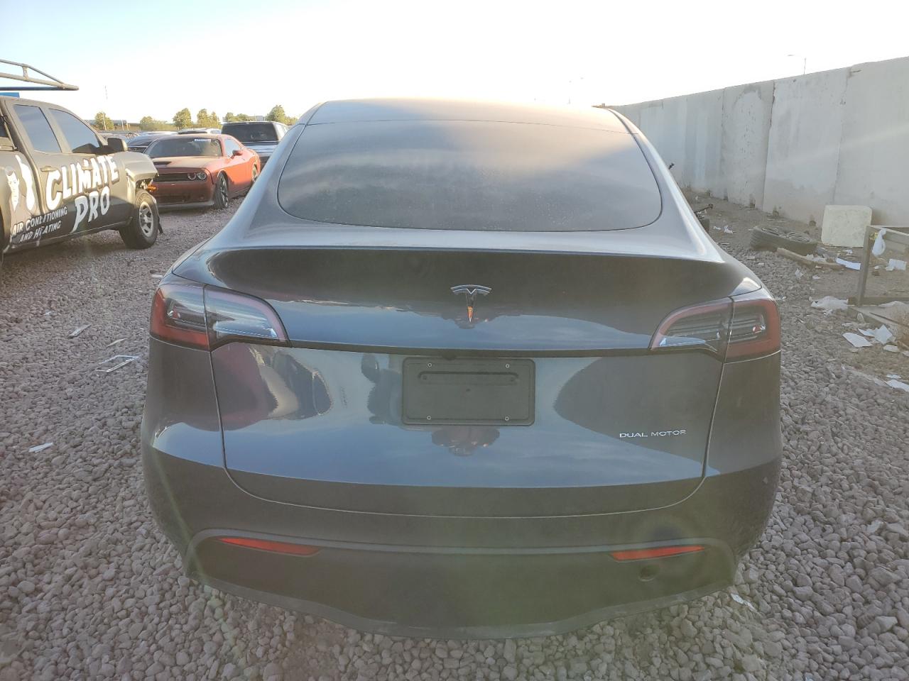 2023 TESLA MODEL Y  VIN:7SAYGDEE6PF860607