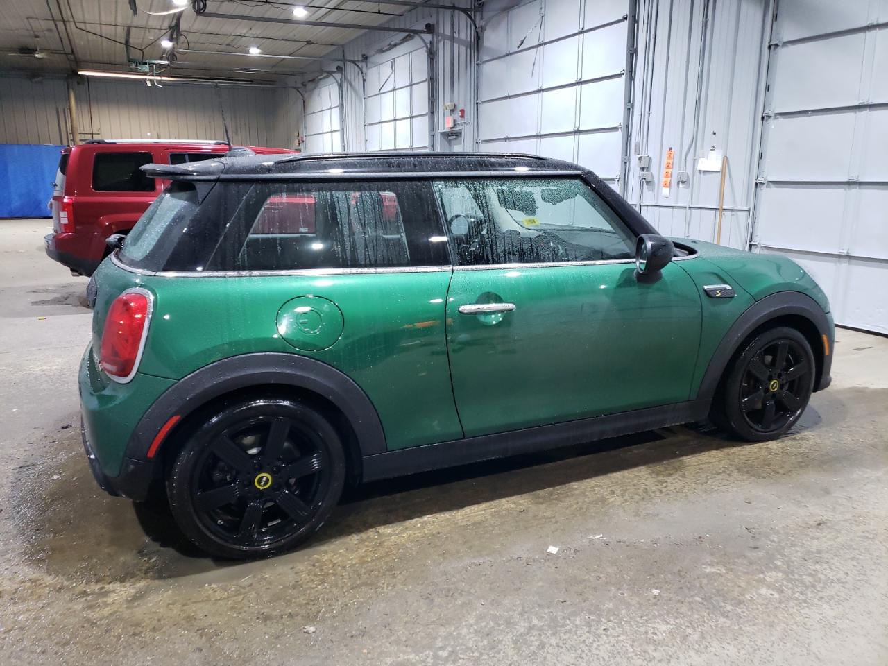 2022 MINI COOPER SE VIN:WMW13DJ04N2R21275