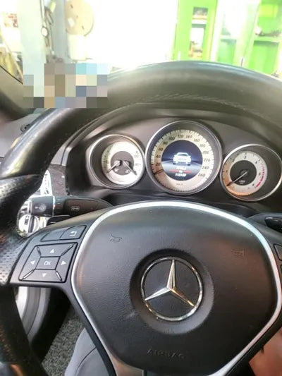 2014 Mercedes-Benz E 220 VIN: