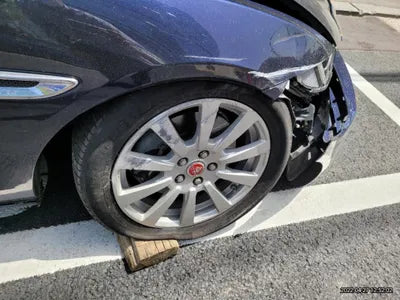 2015 Jaguar XE SAJAB4BN7GA929011 VIN:SAJAB4BN7GA929011