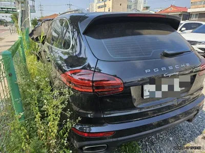 2016 Porsche Cayenne VIN:
