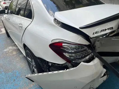 2016 Mercedes-Benz C 200 VIN: