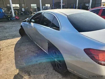 2016 Mercedes-Benz E 220 NONE VIN: