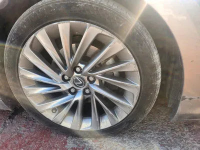 2019 Lexus ES 300 VIN: