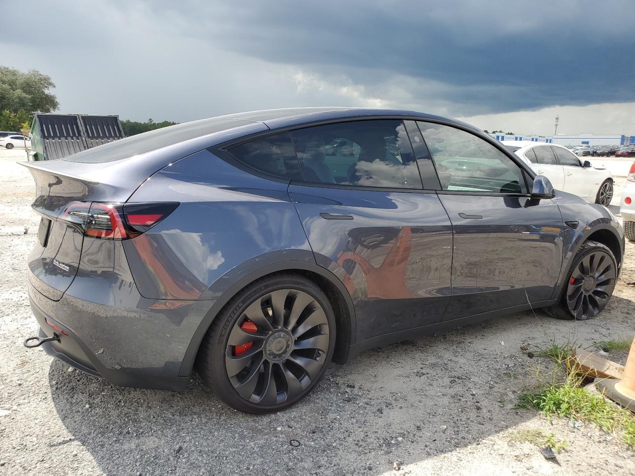 2023 TESLA MODEL Y  VIN:7SAYGDEF7PF961177