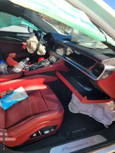 2018 Porsche Panamera VIN: