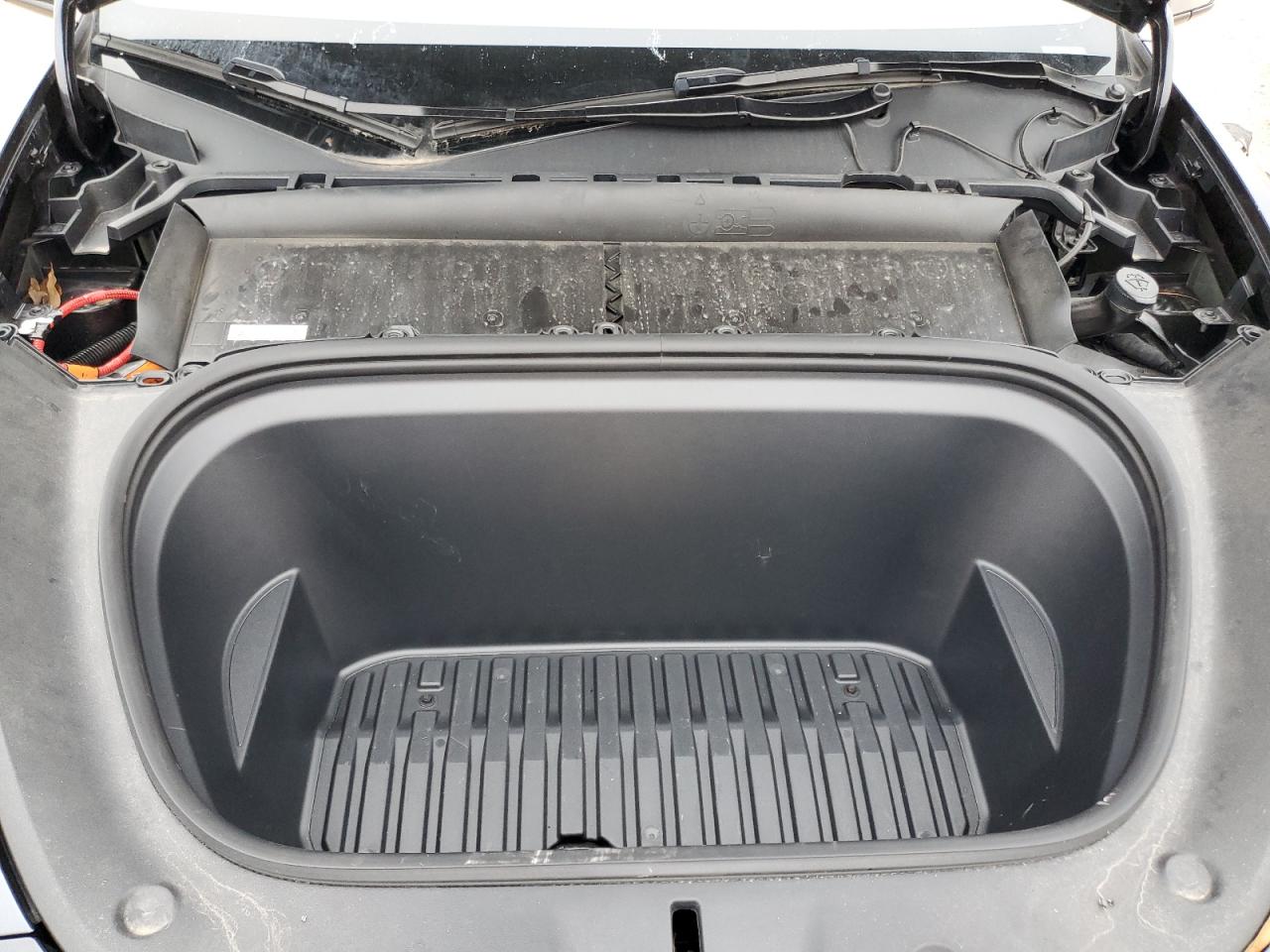 2024 TESLA MODEL Y  VIN:7SAYGDED9RA305643