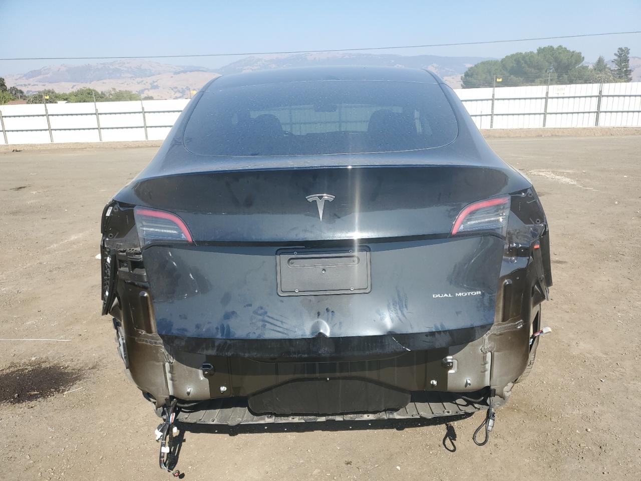 2023 TESLA MODEL Y  VIN:7SAYGDEE5PF631125