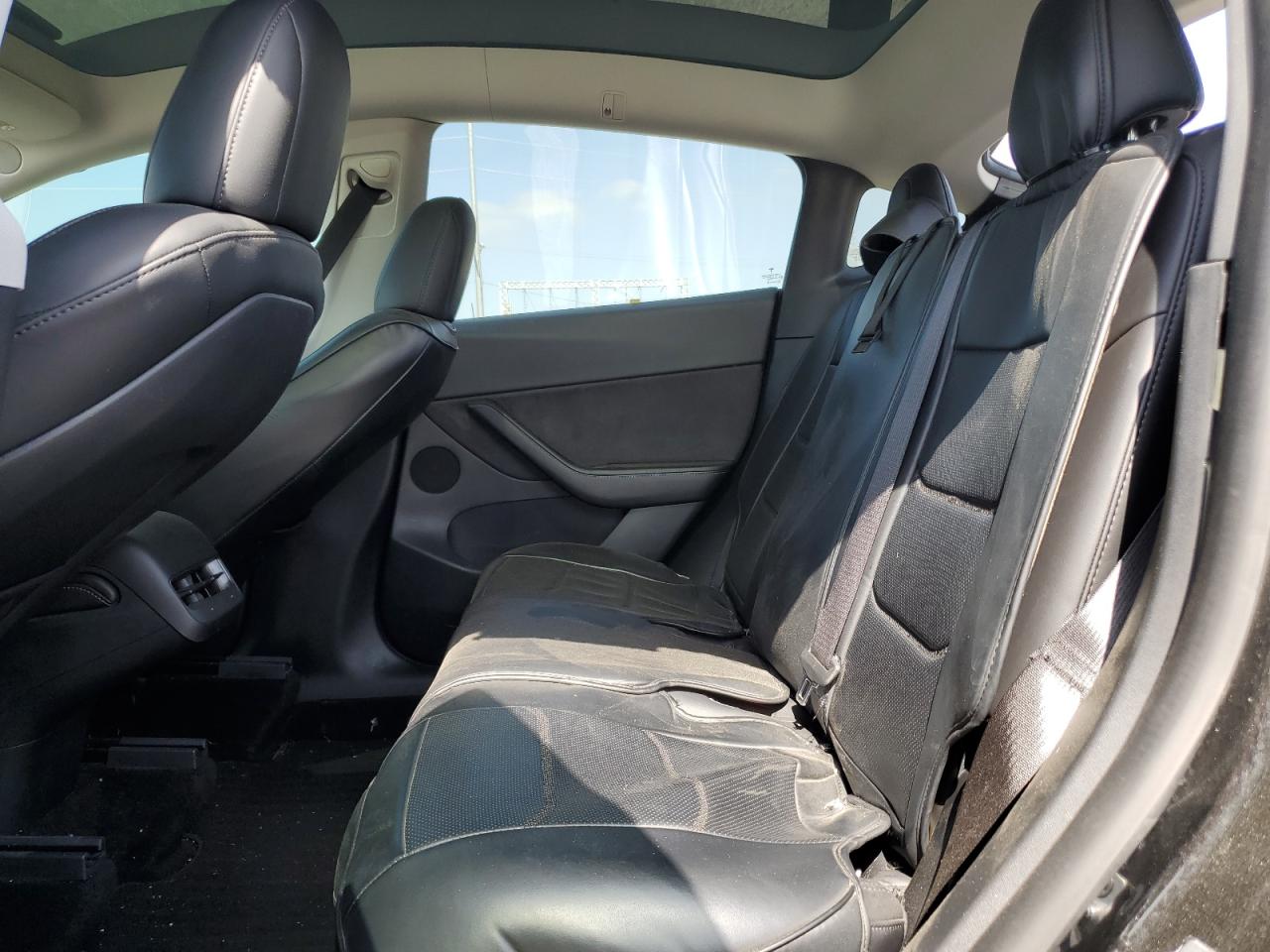 2022 TESLA MODEL Y  VIN:7SAYGDEFXNF317900