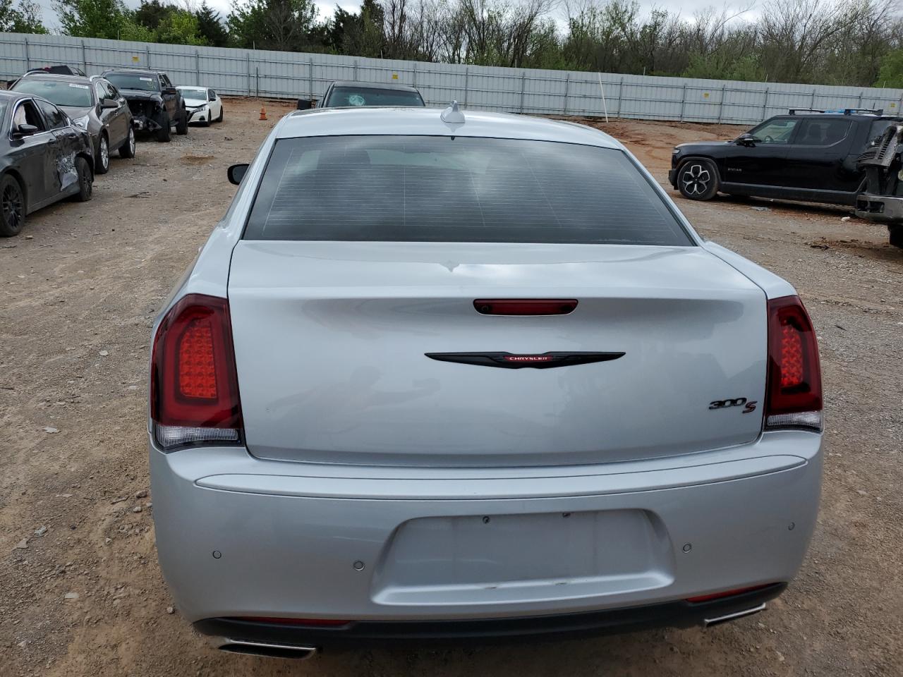 2022 CHRYSLER 300 S VIN:2C3CCABG4NH111694