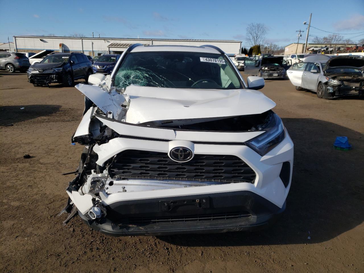 2022 TOYOTA RAV4 XLE VIN:2T3P1RFV2NC274355