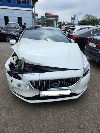 2017 Volvo V40 YV1MVA8KDH2378496 VIN:YV1MVA8KDH2378496
