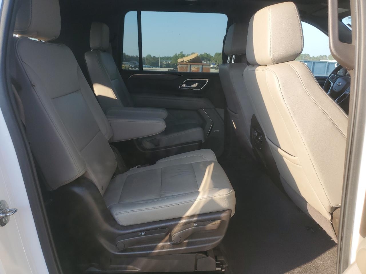 2022 CHEVROLET SUBURBAN C1500 LT VIN:1GNSCCKD7NR340368