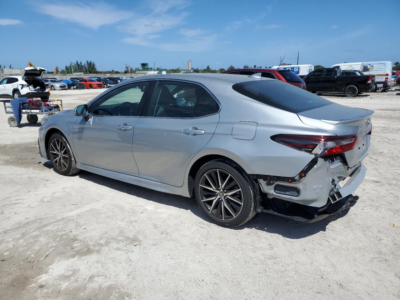 2024 TOYOTA CAMRY SE NIGHT SHADE VIN:4T1G11AK9RU205853