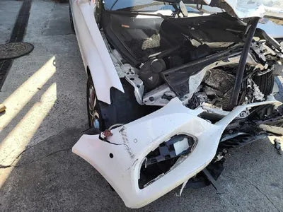 2016 Mercedes-Benz C 220 624KMWDDWF0EB4GR1 VIN:624KMWDDWF0EB4GR1