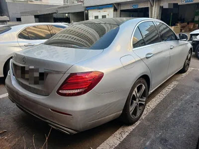 2016 Mercedes-Benz E 300 VIN: