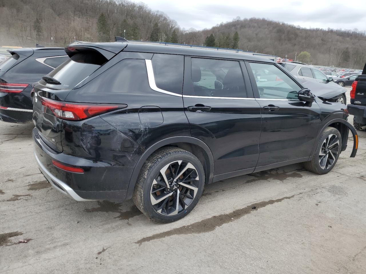 2023 MITSUBISHI OUTLANDER SE VIN:JA4J4UA84PZ020580