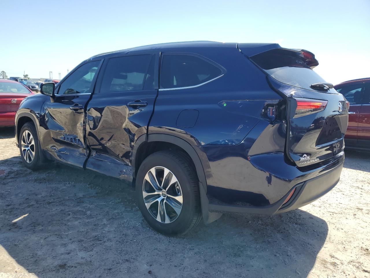 2024 TOYOTA HIGHLANDER LE VIN:5TDKDRBH9RS558959