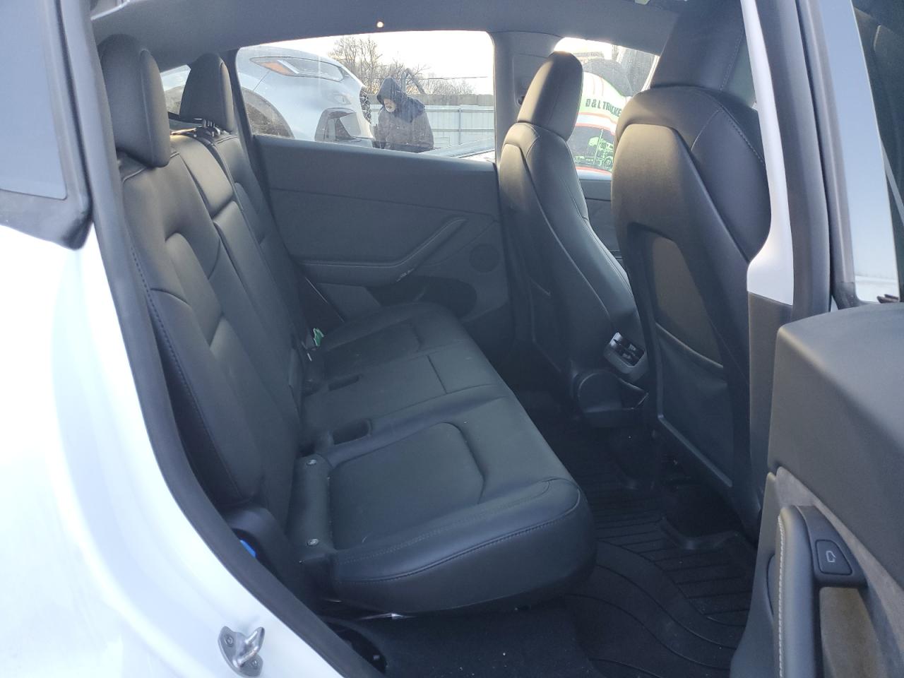 2023 TESLA MODEL Y  VIN:7SAYGDEE8PA160648