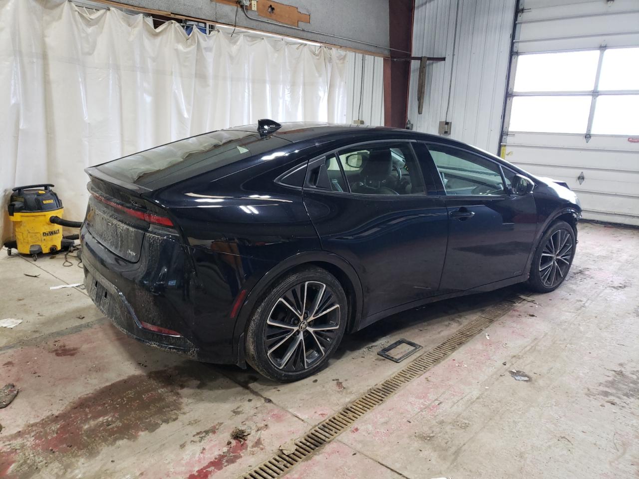 2023 TOYOTA PRIUS LE VIN:JTDADABU1P3001889