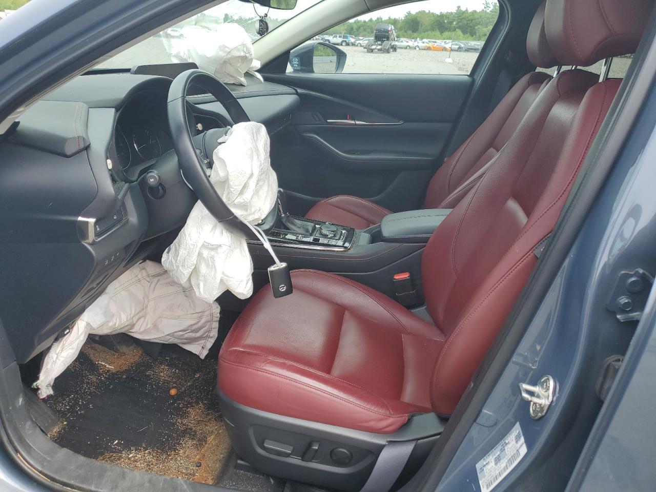 2022 MAZDA CX-30 PREFERRED VIN:3MVDMBCL4NM401187