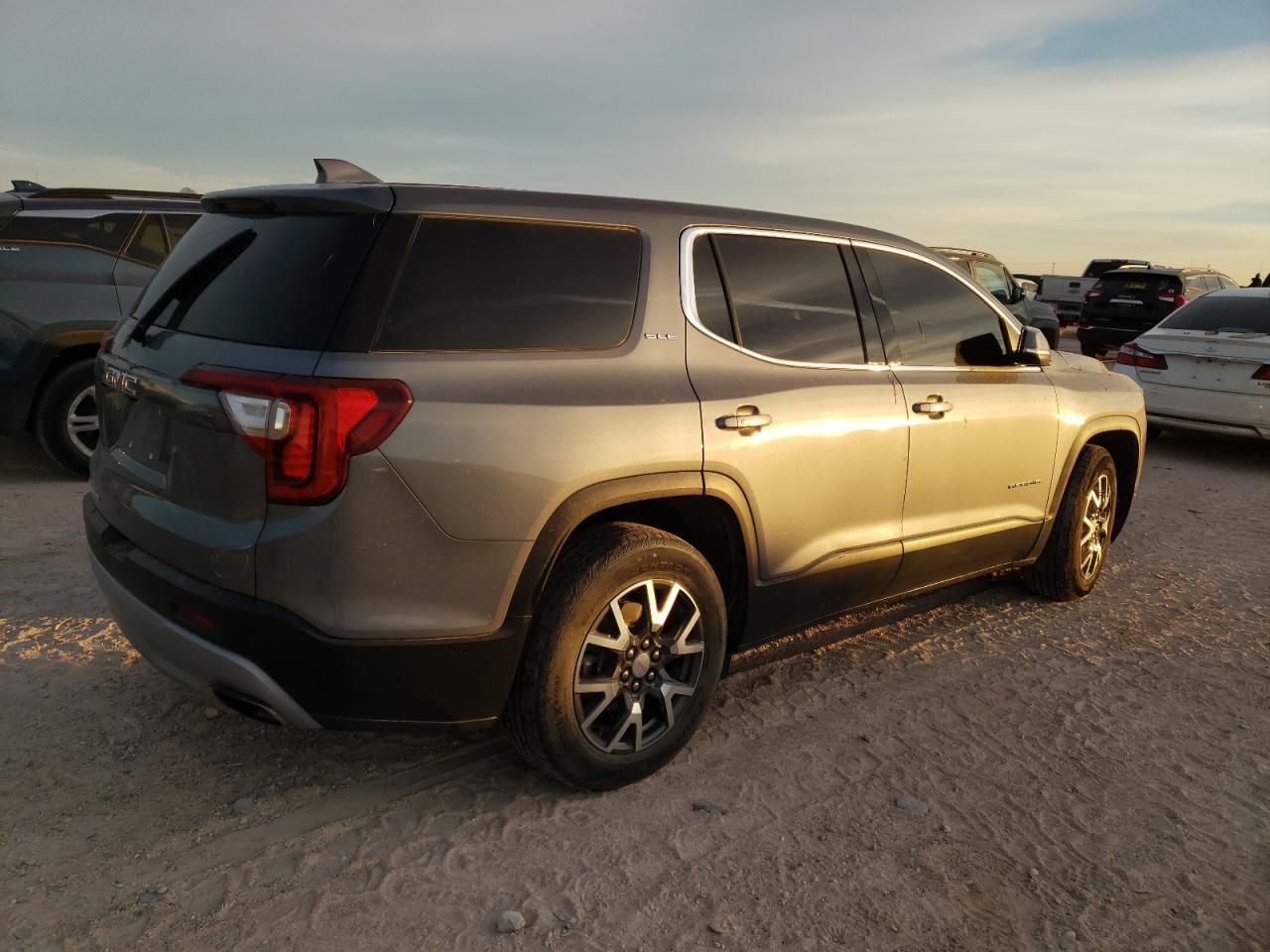 2022 GMC ACADIA SLE VIN:1GKKNKL47NZ125802