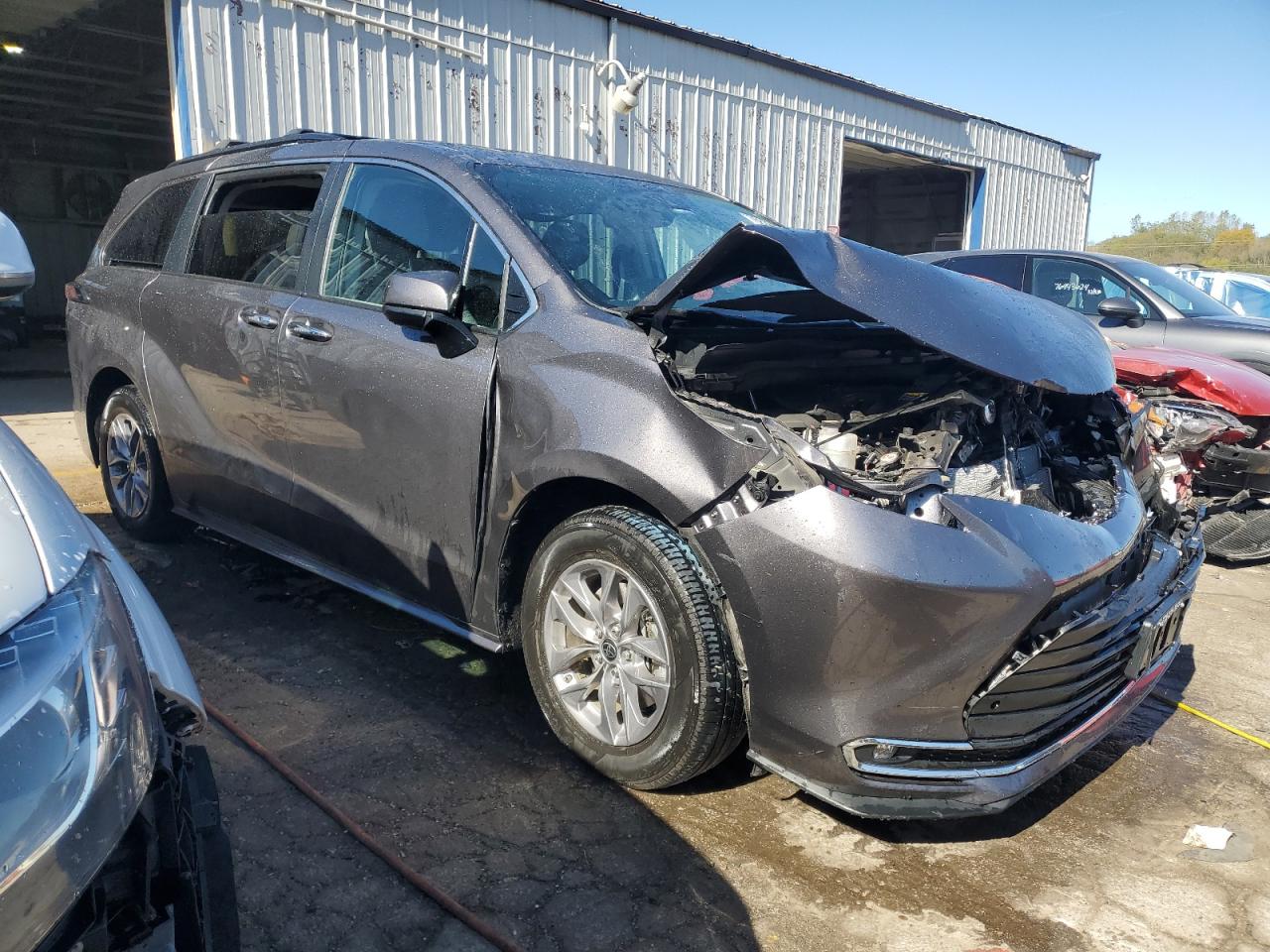 2022 TOYOTA SIENNA XLE VIN:5TDYRKEC5NS092637