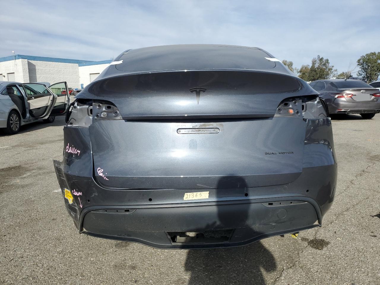 2022 TESLA MODEL Y  VIN:7SAYGDEEXNF368112