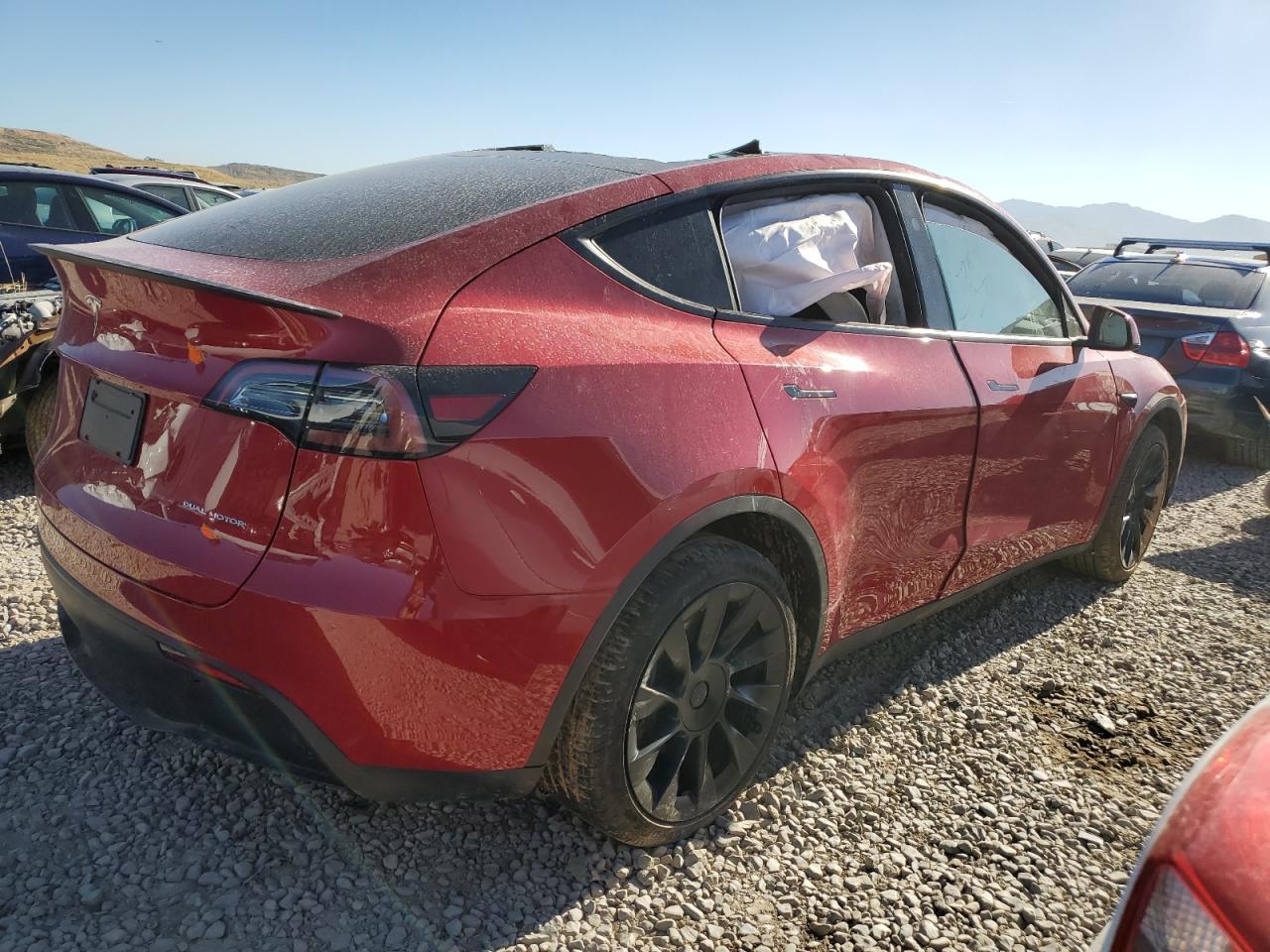 2023 TESLA MODEL Y  VIN:7SAYGDEE6PF877777