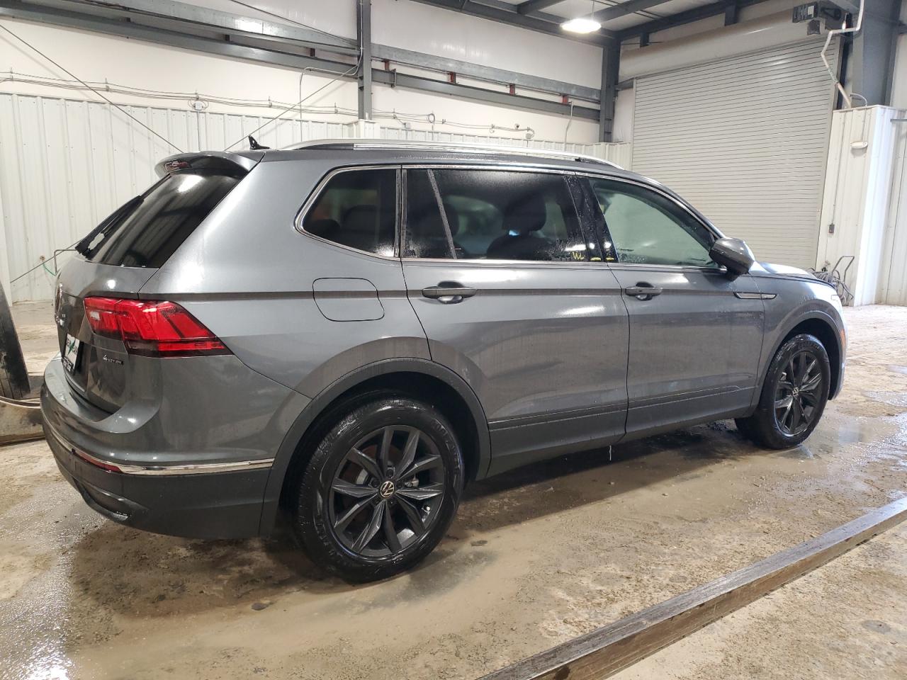 2024 VOLKSWAGEN TIGUAN SE VIN:3VV2B7AX3RM173952