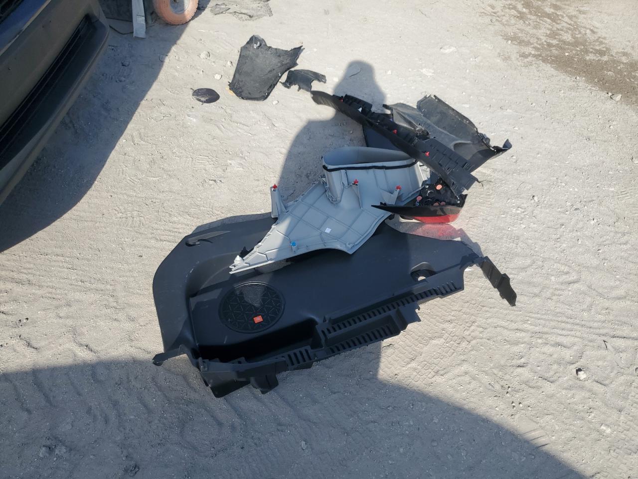 2022 TOYOTA RAV4 XLE PREMIUM VIN:2T3A1RFV6NW274248