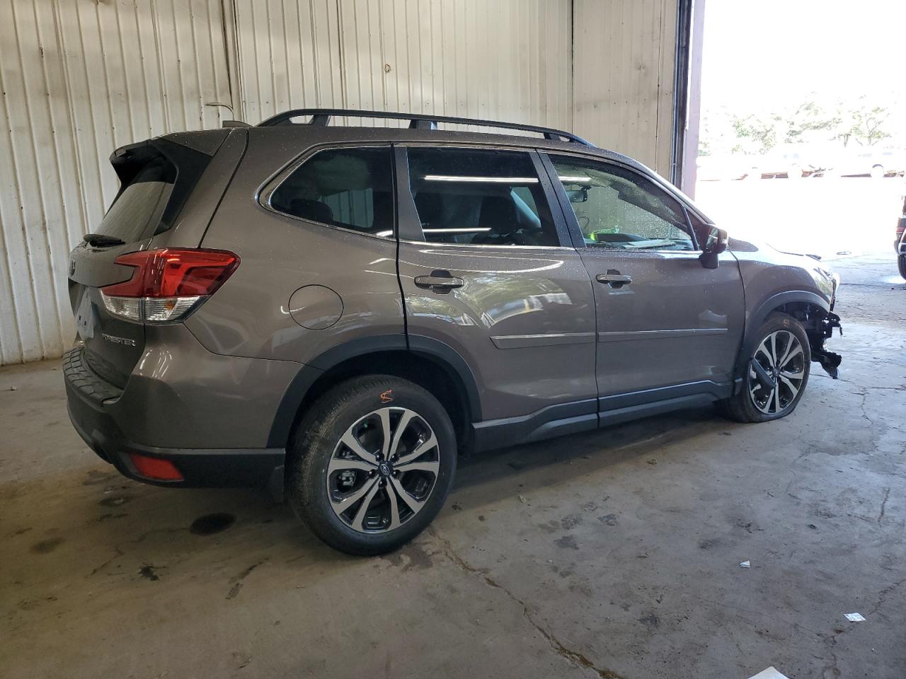 2023 SUBARU FORESTER LIMITED VIN:JF2SKAPC8PH526690