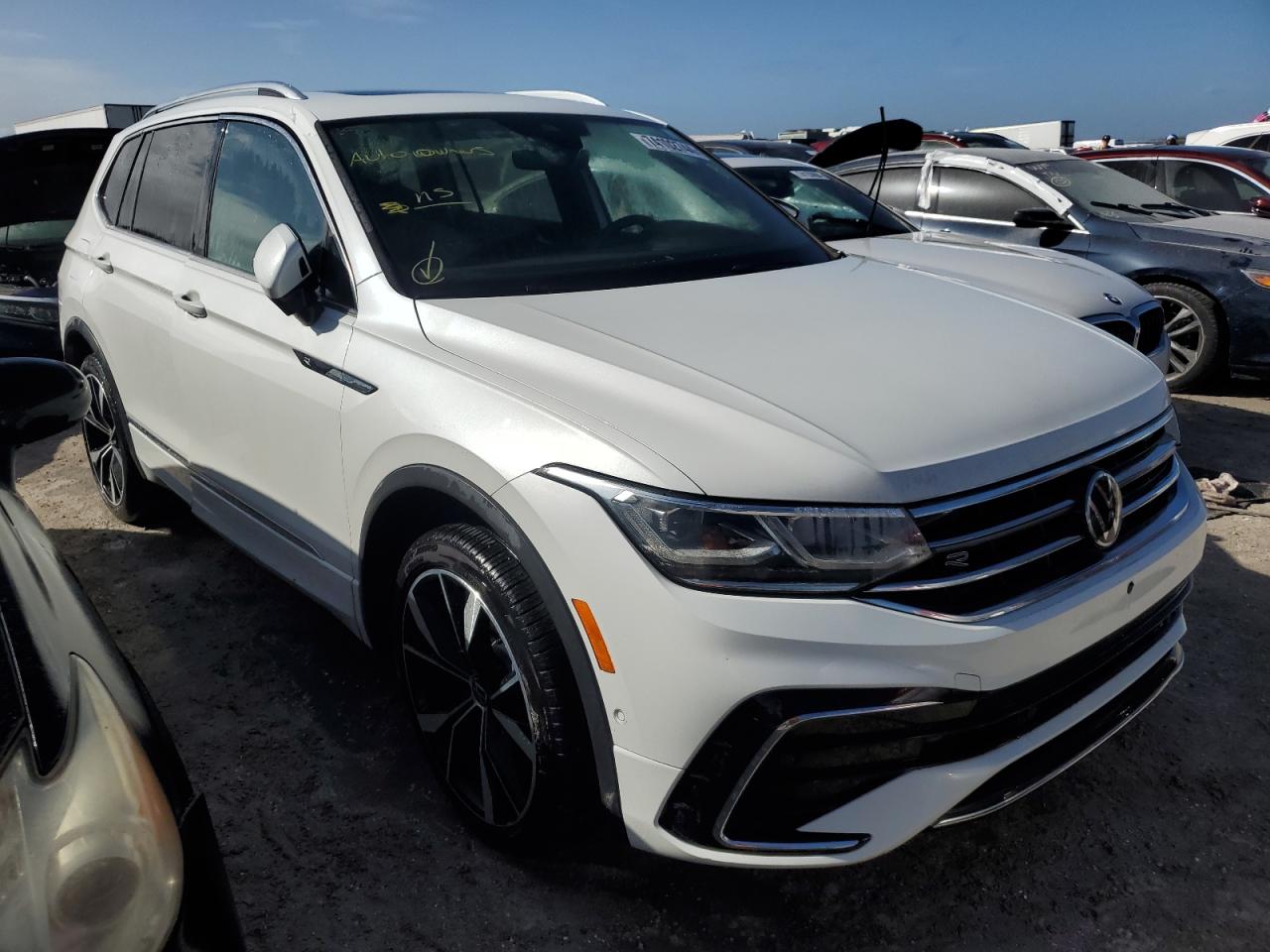 2023 VOLKSWAGEN TIGUAN SEL R-LINE BLACK VIN:3VV4B7AX2PM016175