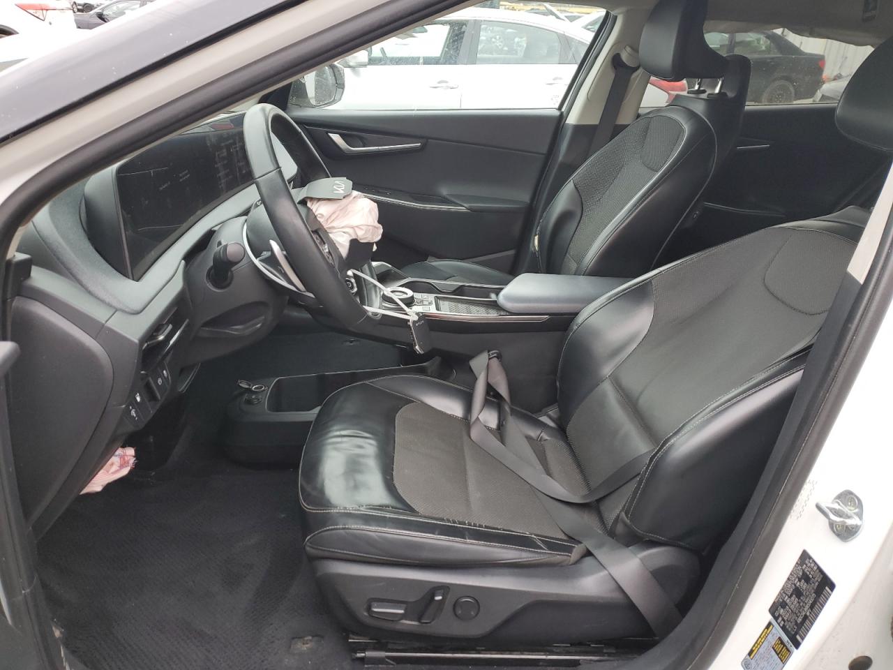 2022 KIA EV6 LIGHT VIN:KNDC34LB6N5043275