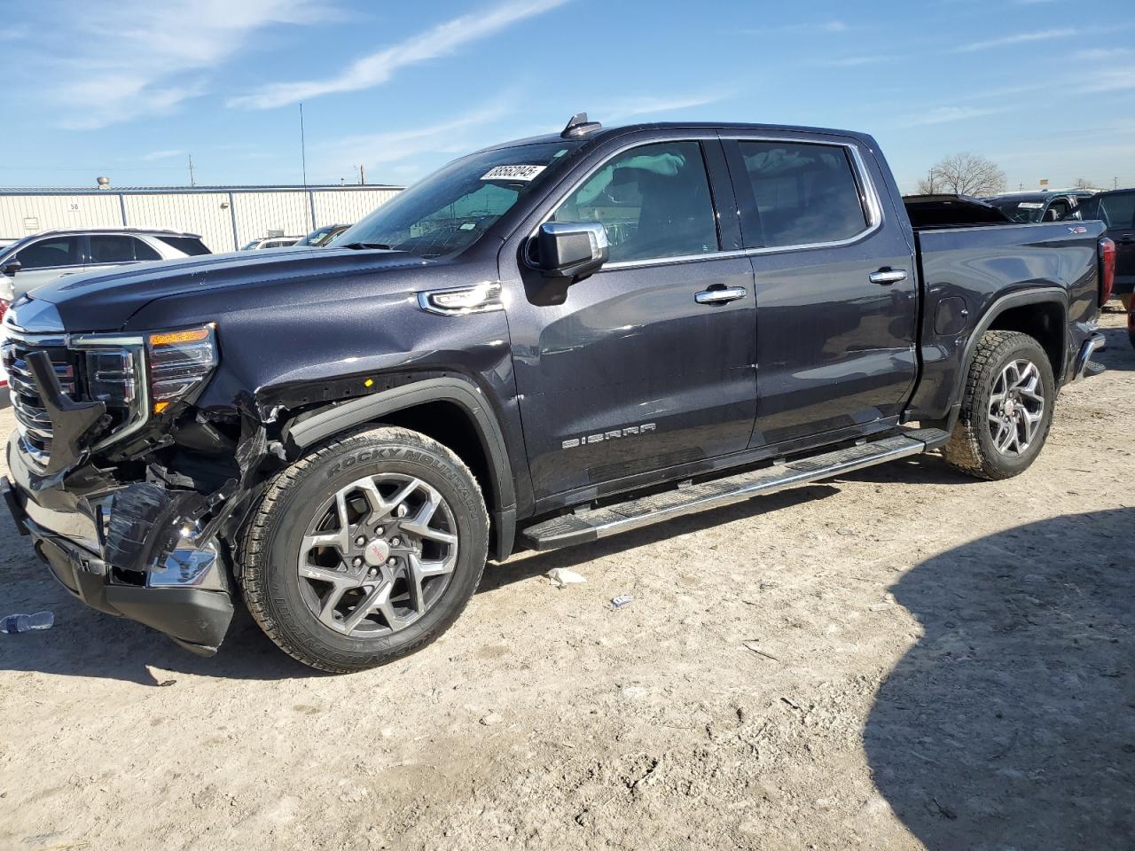 2022 GMC SIERRA K1500 SLT VIN:1GTUUDED1NZ645588