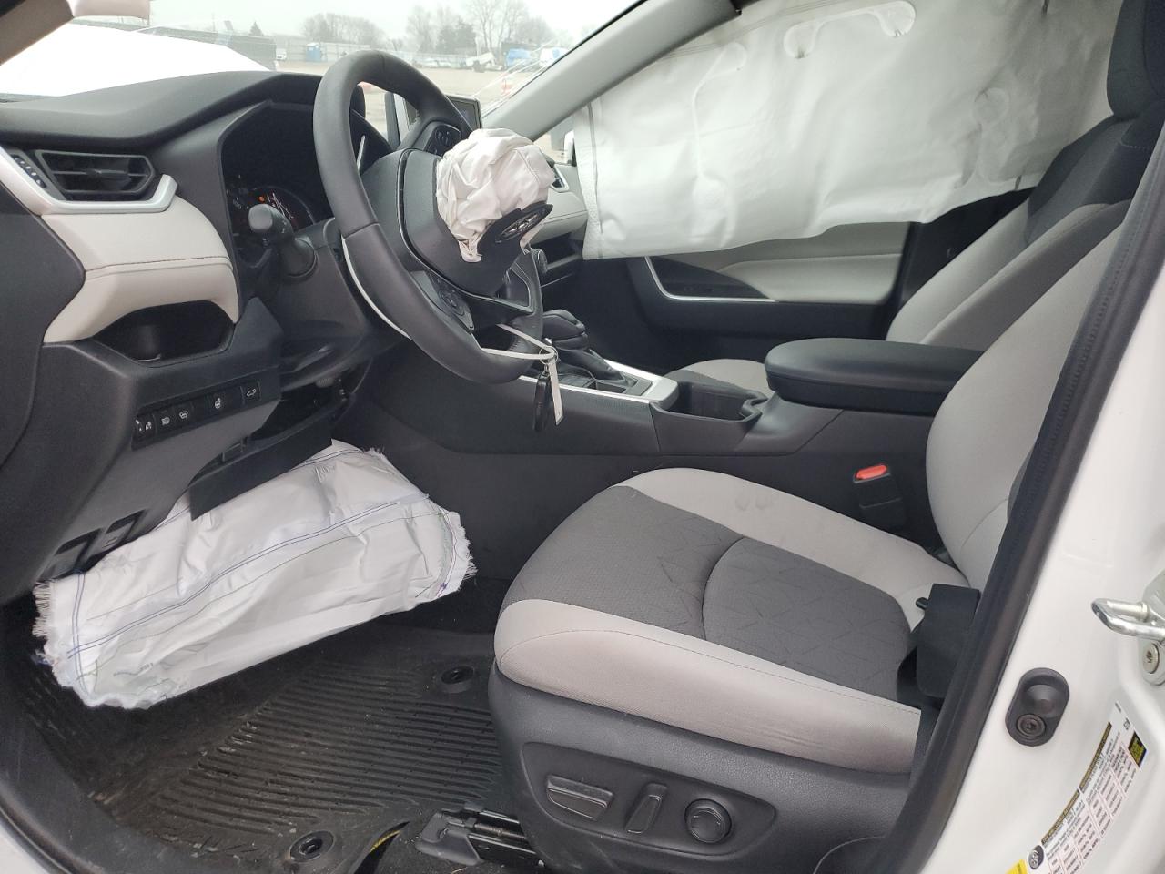 2023 TOYOTA RAV4 XLE VIN:2T3P1RFVXPW377847