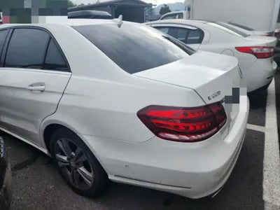 2016 Mercedes-Benz E 220 VIN: